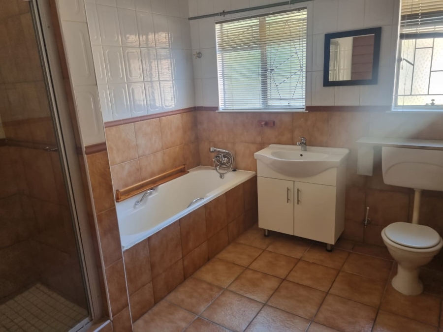 5 Bedroom Property for Sale in Universitas Free State